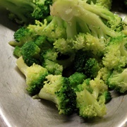 Broccoli With Roasted Garlic Oil