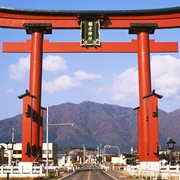 Yahiko Shrine Giant Torii, Niigata