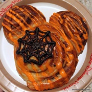 Halloween Cinnamon Roll