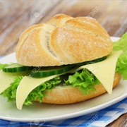 Cheese &amp; Lettuce Roll