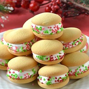 Christmas Nilla Wafer Sandwiches