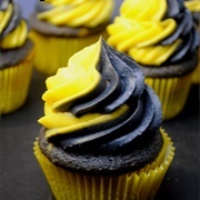 Black Yellow Cupcake