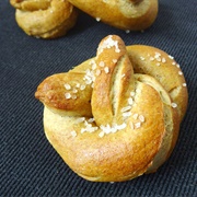 Avocado Pretzel