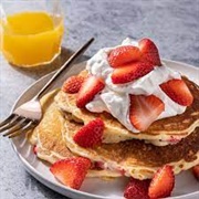 Pancakes With Strawberries