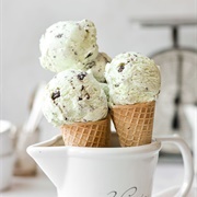 Mint White Chocolate Chip (Wintergreen Frost) Ice Cream