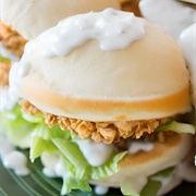 Snowflake-Bun Fried Chicken Sandwich (Jack-Frost-Bun Fried Chicken Sandwich)