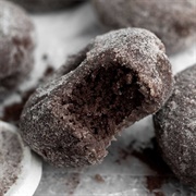 Black Powder Donut (Midnight Powder Donut)