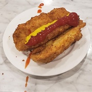 Fried-Chicken-Bun Hot Dog