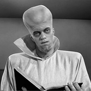 The Twilight Zone: &quot;To Serve Man&quot; (S3,E24)