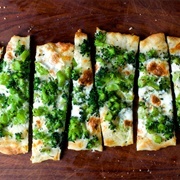 Spinach, Basil, Green Pepper, and Broccoli Pizza