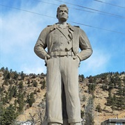 Steve Canyon Statue, Colorado