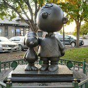 Snoopy &amp; Charlie Brown Statue, USA