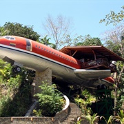 727 Fuselage Home