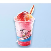 Snoopy&#39;s Strawberry &amp; White Peach Frappe