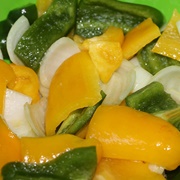 Green and Yellow Bell Pepper Salad With Onions