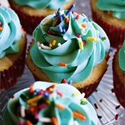 Blue Moon Drizzle Cupcake