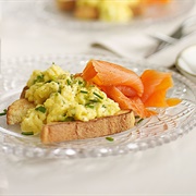 Cheesy Scrambled Eggs and Smoked Salmon