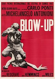 Blowup - Michaelangelo Antonioni, Edward Bond, &amp; Tonino Guerra (1966)