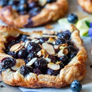 Pie With Blueberry Hand Pies