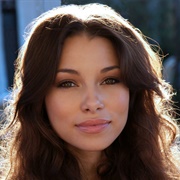 Jessica Parker Kennedy