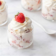 Sundae With Strawberry Fluff