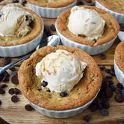 Chocolate Chip Skillet Cookie Sundae