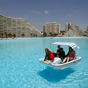 World&#39;s Largest Swimming Pool