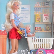 Shoppin Fun Barbie Kelly