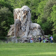 Apennine Colossus, Italy