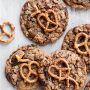 Oatmeal Pretzel Cookie