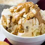 Banana and Peanut Butter Cookie Sundae