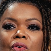 Yvette Nicole Brown (American Actress)