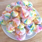 Rainbow Meringue Dollop