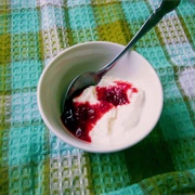 Plain Yoghurt With Jam