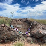 Red Dog Grave Memorial