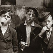 Newsboys Smoking (Lewis Hine)