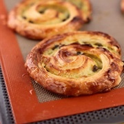 Pain Aux Raisins (France)