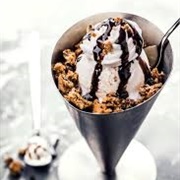 Crushed Lollipop Cookie Sundae