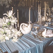 Swans Used in Wedding Decor