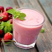 Apple Raspberry Milkshake