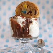 M&amp;M Cookie Sundae (Yum N&#39; M Cookie Sundae)