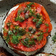 Bagel With Shallot and Chive Cream Cheese and Tomato