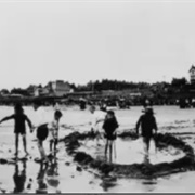 Bridlington Beach (A. H. Robinson)