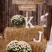 Hay Bales in Wedding Decor