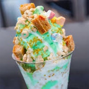 Lucky Charms Cookie Sundae (Tropical Charms Cookie Sundae)