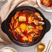 Korean Tofu Hot Pot With Tteokbokki