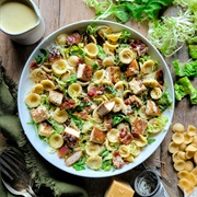 Pasta With Crushed Croutons