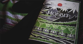 PopSugar&#39;s 14 Fantasy Series Every Bookworm Must Read