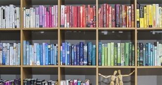 All the Books in Leena Norms&#39; Rainbow Bookshelf Tour!